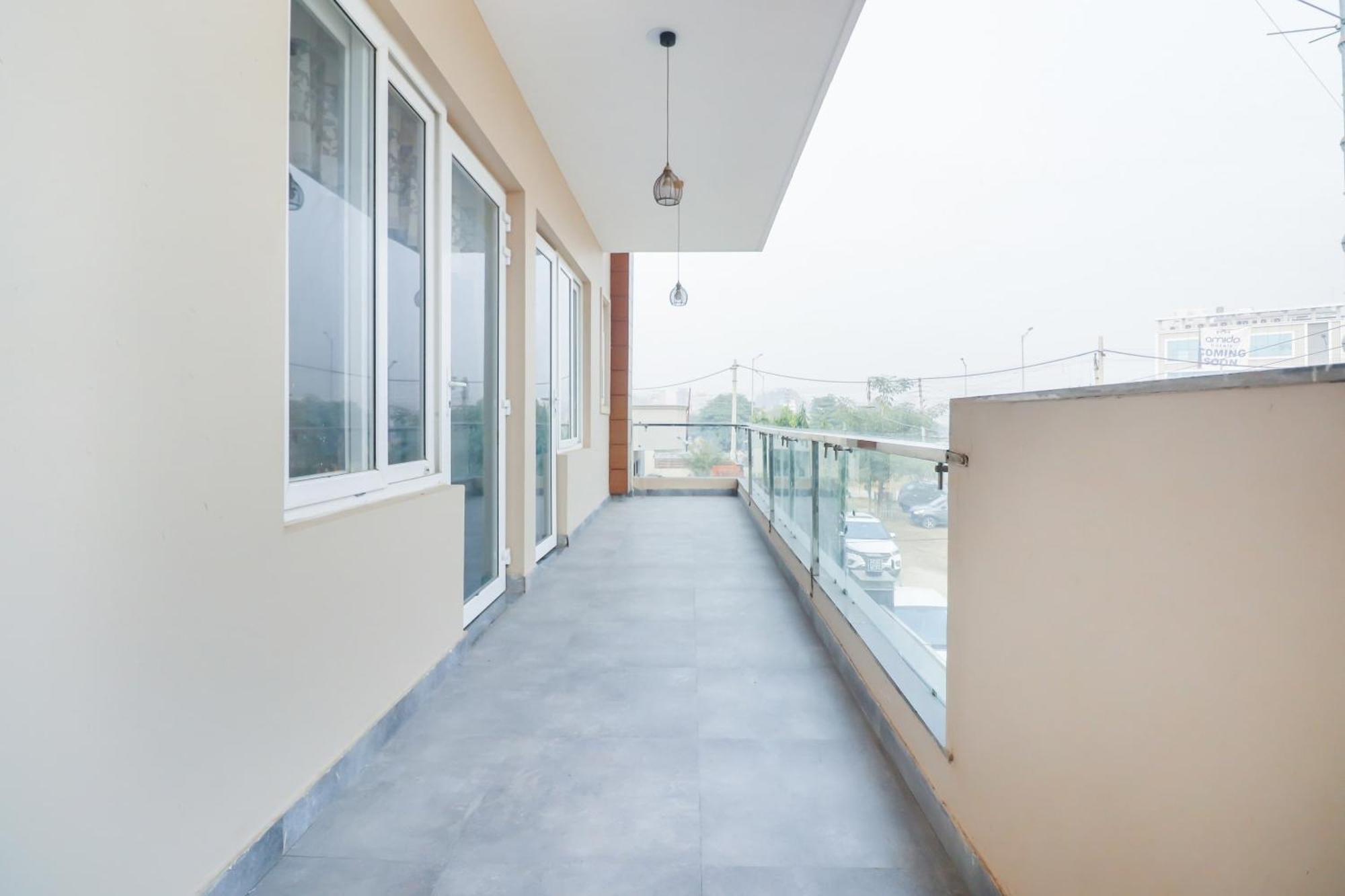 Collection O Green Leaf Residency Gurgaon Bagian luar foto
