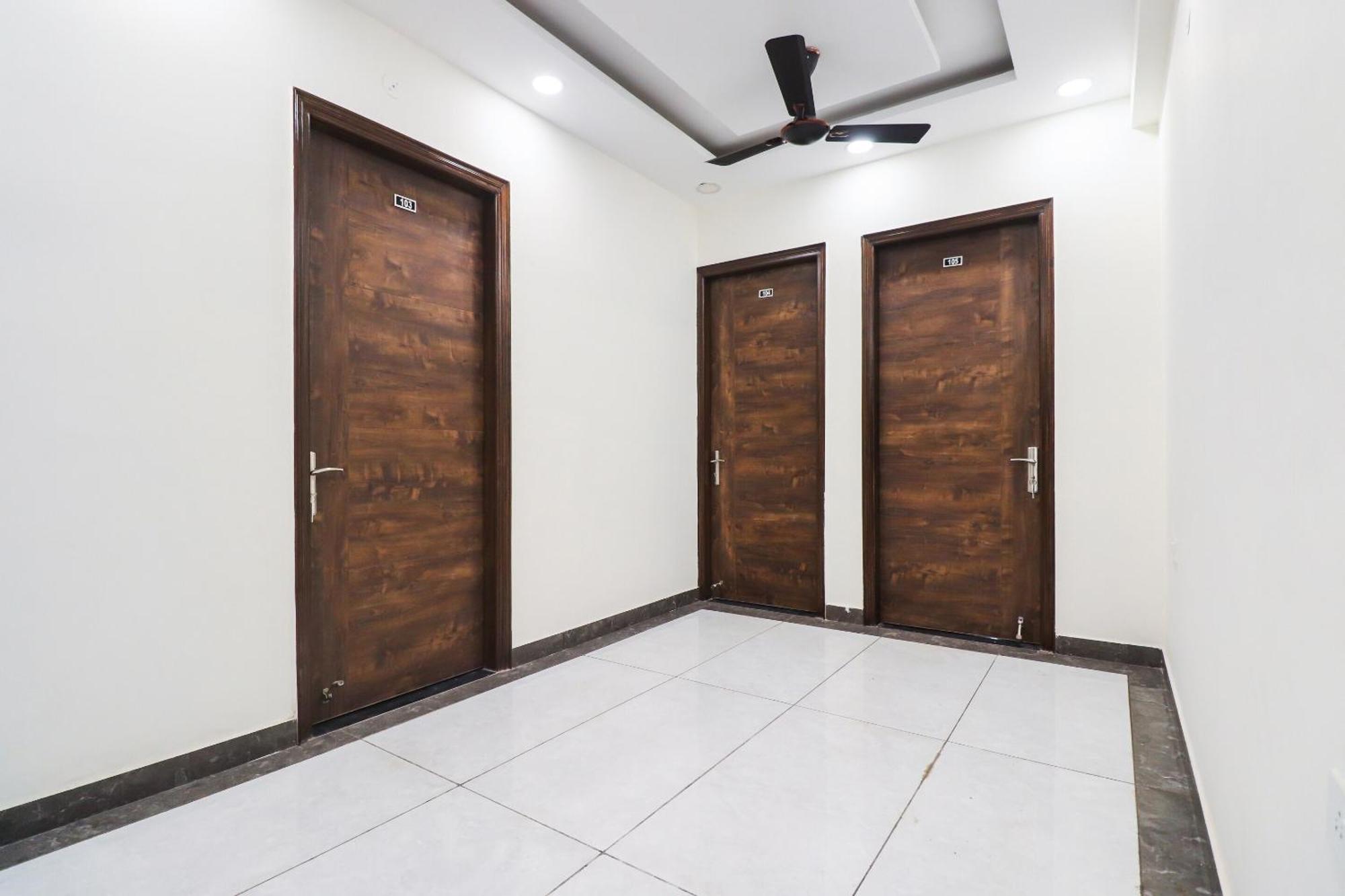 Collection O Green Leaf Residency Gurgaon Bagian luar foto