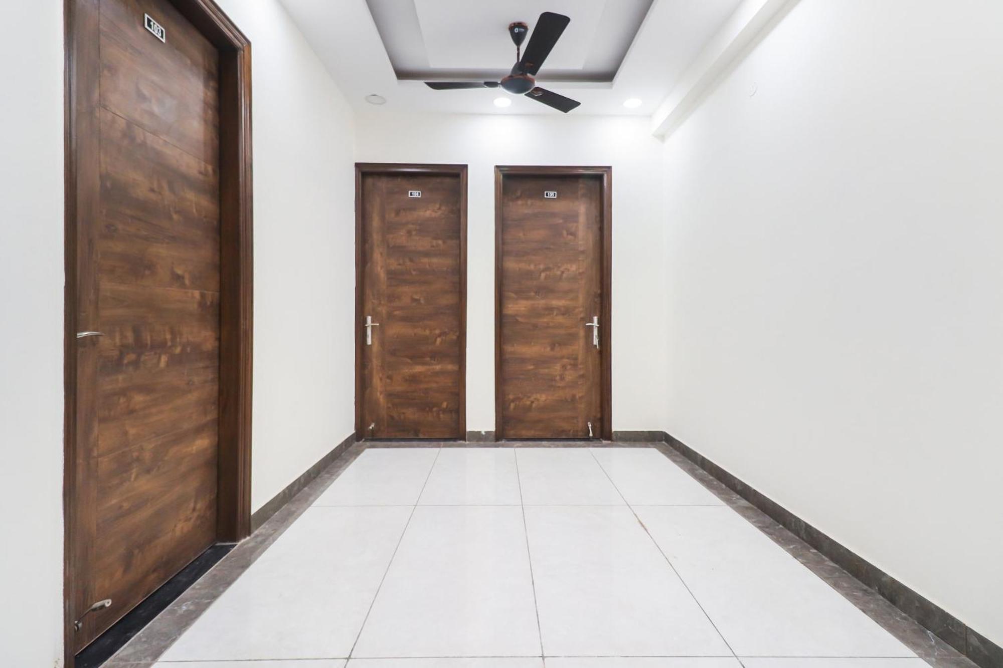 Collection O Green Leaf Residency Gurgaon Bagian luar foto
